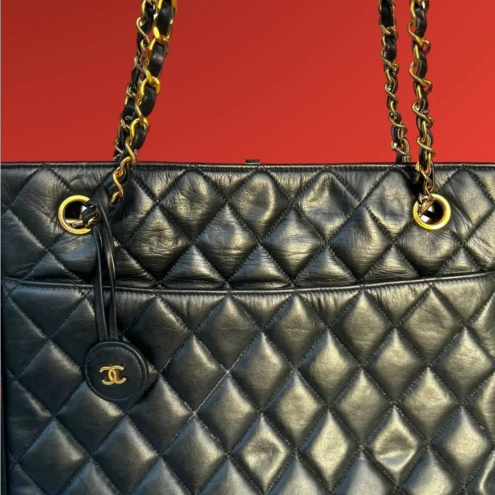 Lambskin black Chanel Matelasse